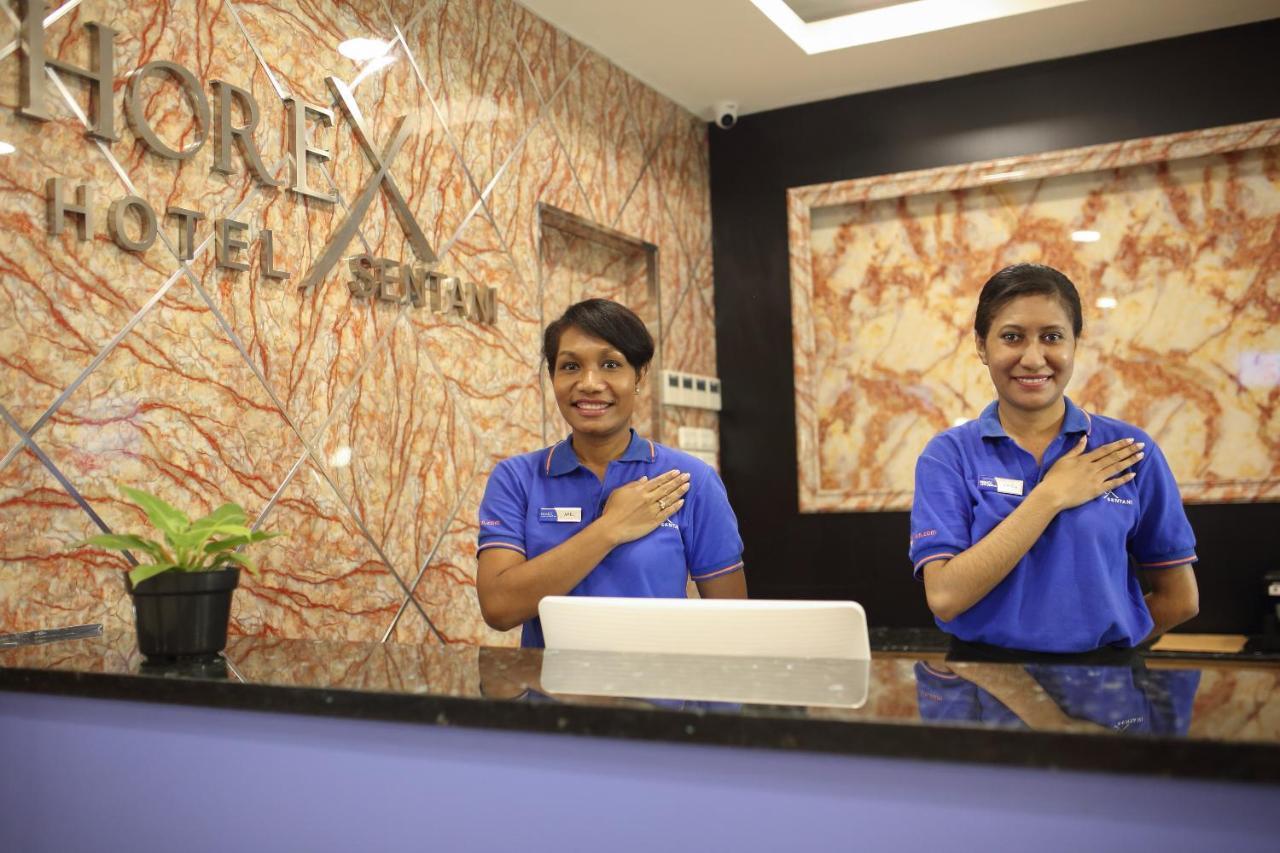 Hotel Horison Express Sentani à Jayapura Extérieur photo