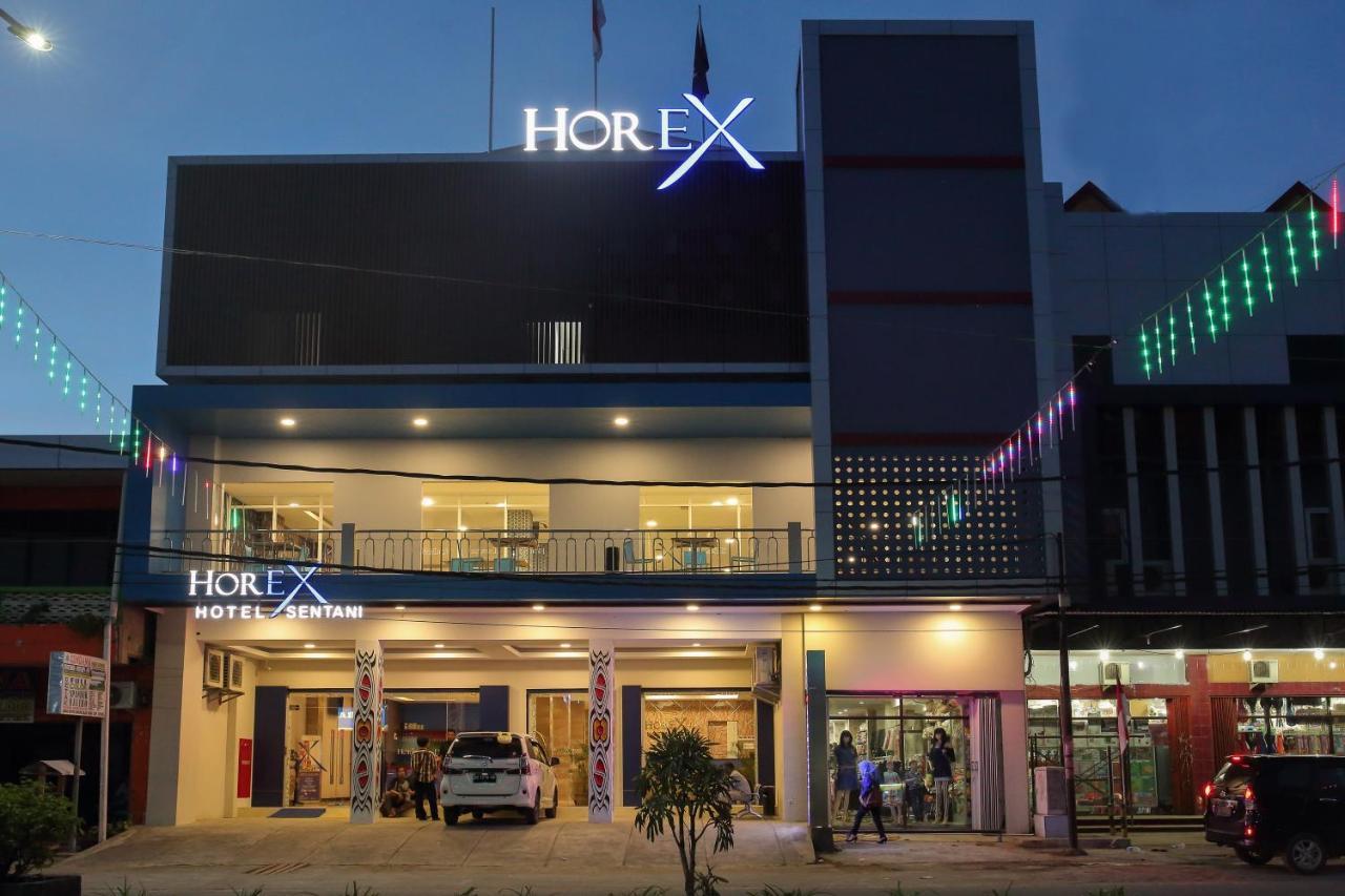 Hotel Horison Express Sentani à Jayapura Extérieur photo